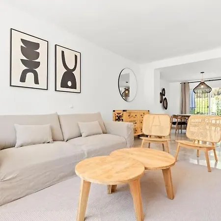 Apartment Fantastic 3 Bedroom Townhouse Naranjos Rdr424