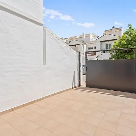 아파트 Fantastic 3 Bedroom Townhouse Naranjos Rdr424 마르베야