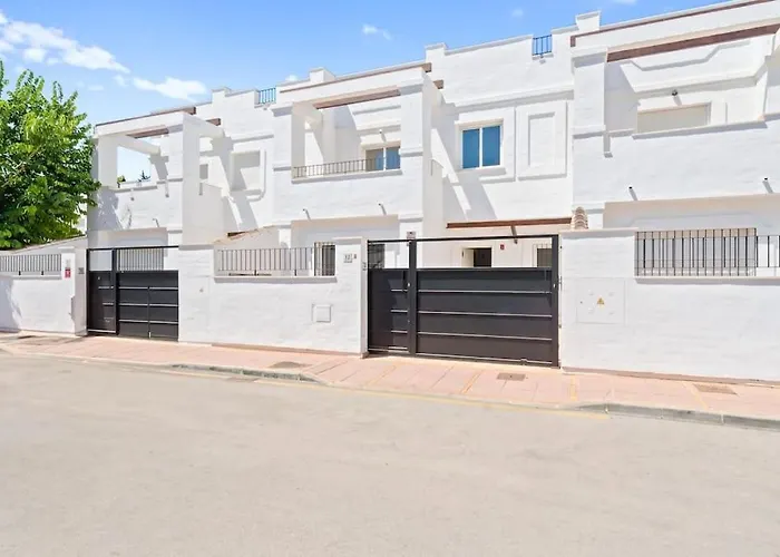 Fantastic 3 Bedroom Townhouse Naranjos Rdr424 Apartman Marbella