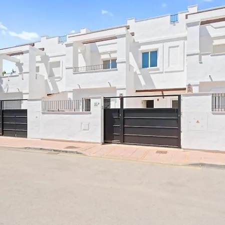 Fantastic 3 Bedroom Townhouse Naranjos Rdr424 Lägenhet Marbella