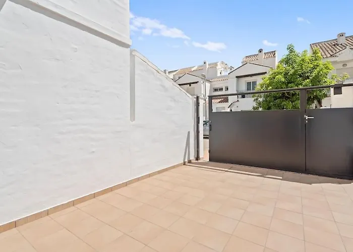 Lägenhet Fantastic 3 Bedroom Townhouse Naranjos Rdr424 Marbella